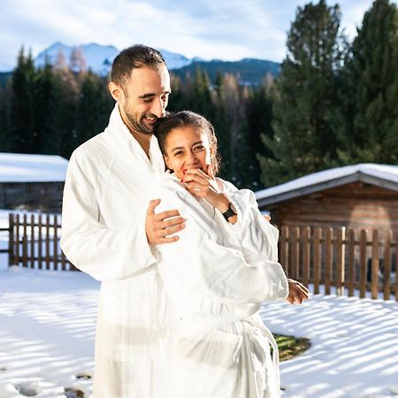 Hotel Bellamonte Predazzo Bagian luar foto