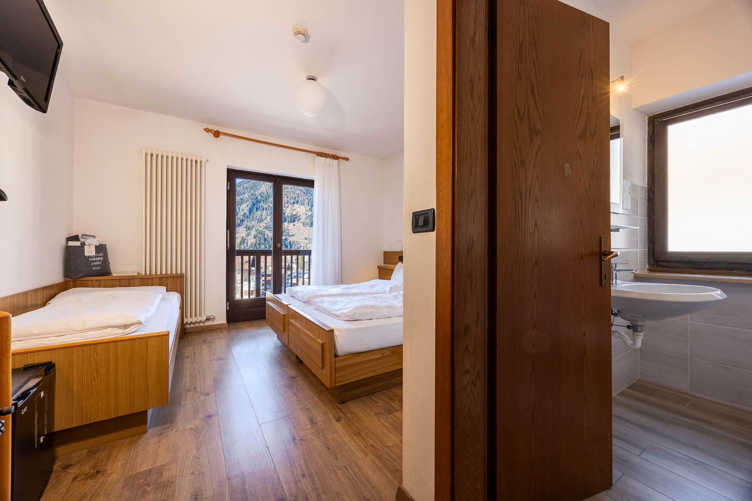 Hotel Bellamonte Predazzo Bagian luar foto