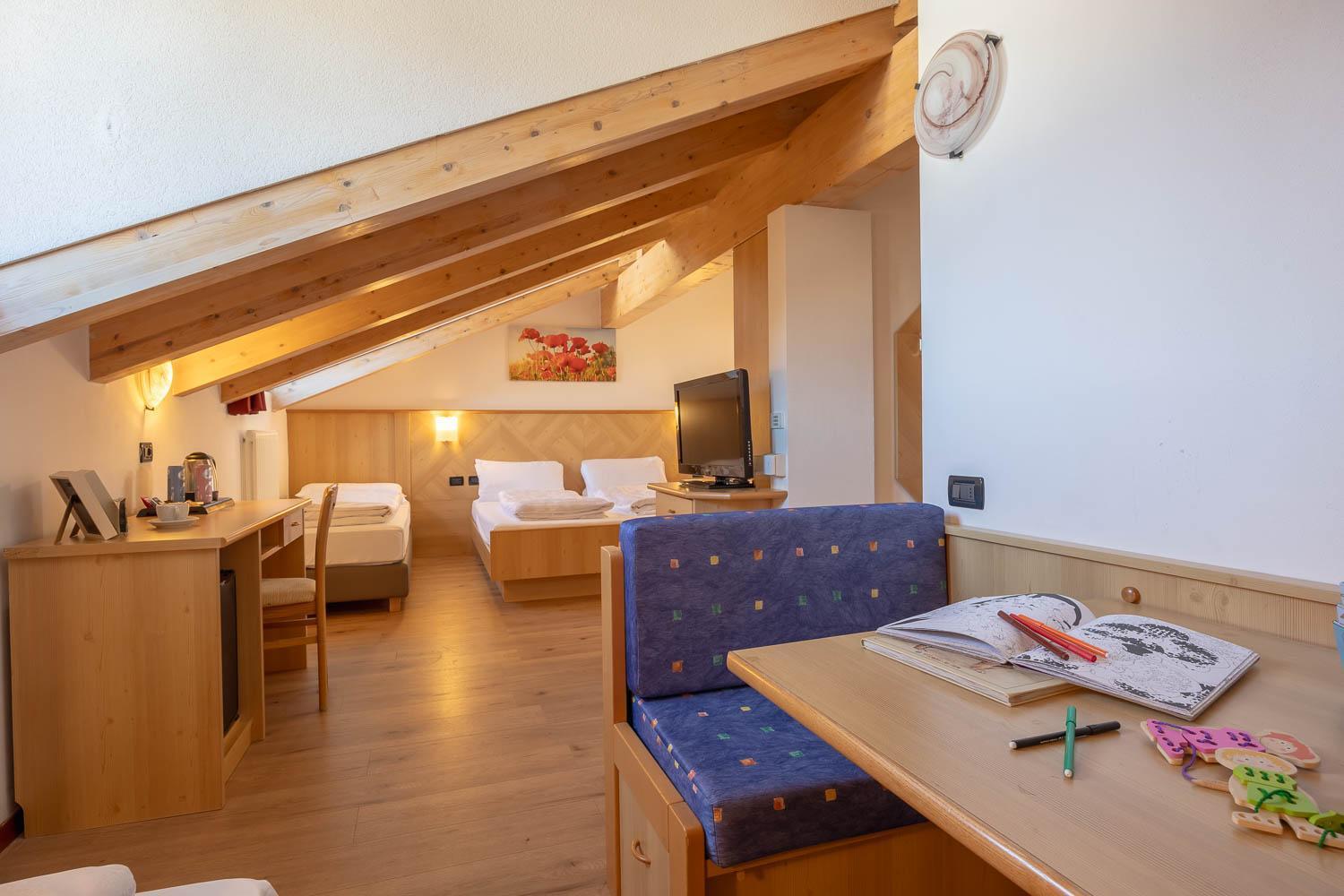 Hotel Bellamonte Predazzo Bagian luar foto